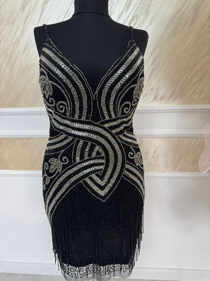 Rochie Midnight Glam – Mini cu Franjuri și Detaliu Argintiu