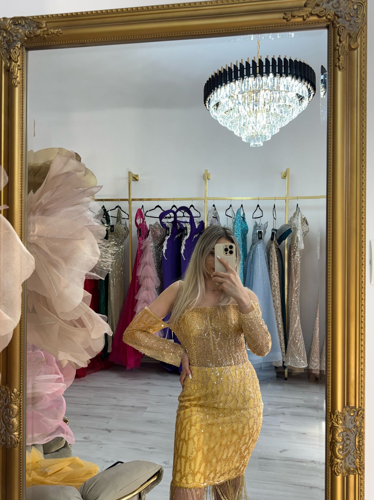Închiriere rochie Sunshine Muse – Mini Golden Fringe