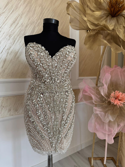 Rochie Crystal Beige – Mini Luxe cu Pietre Strălucitoare